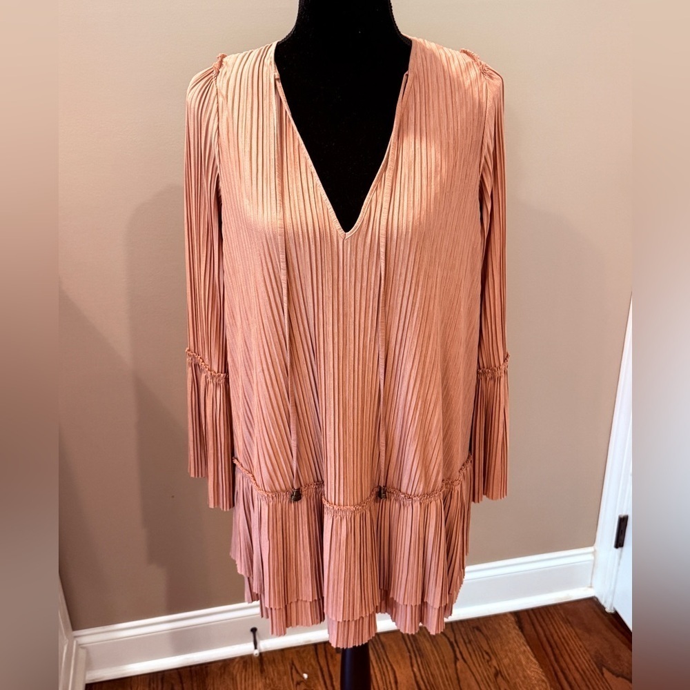 NWT Women’s FREE PEOPLE Can’t Help It pleated swing dress- Size XS - Picture 3 of 7